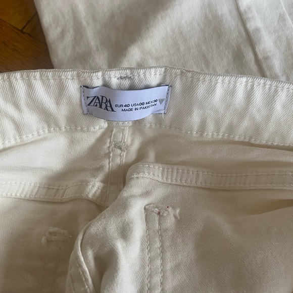 ZARA • frayed cream jeans - Picture 2 of 11